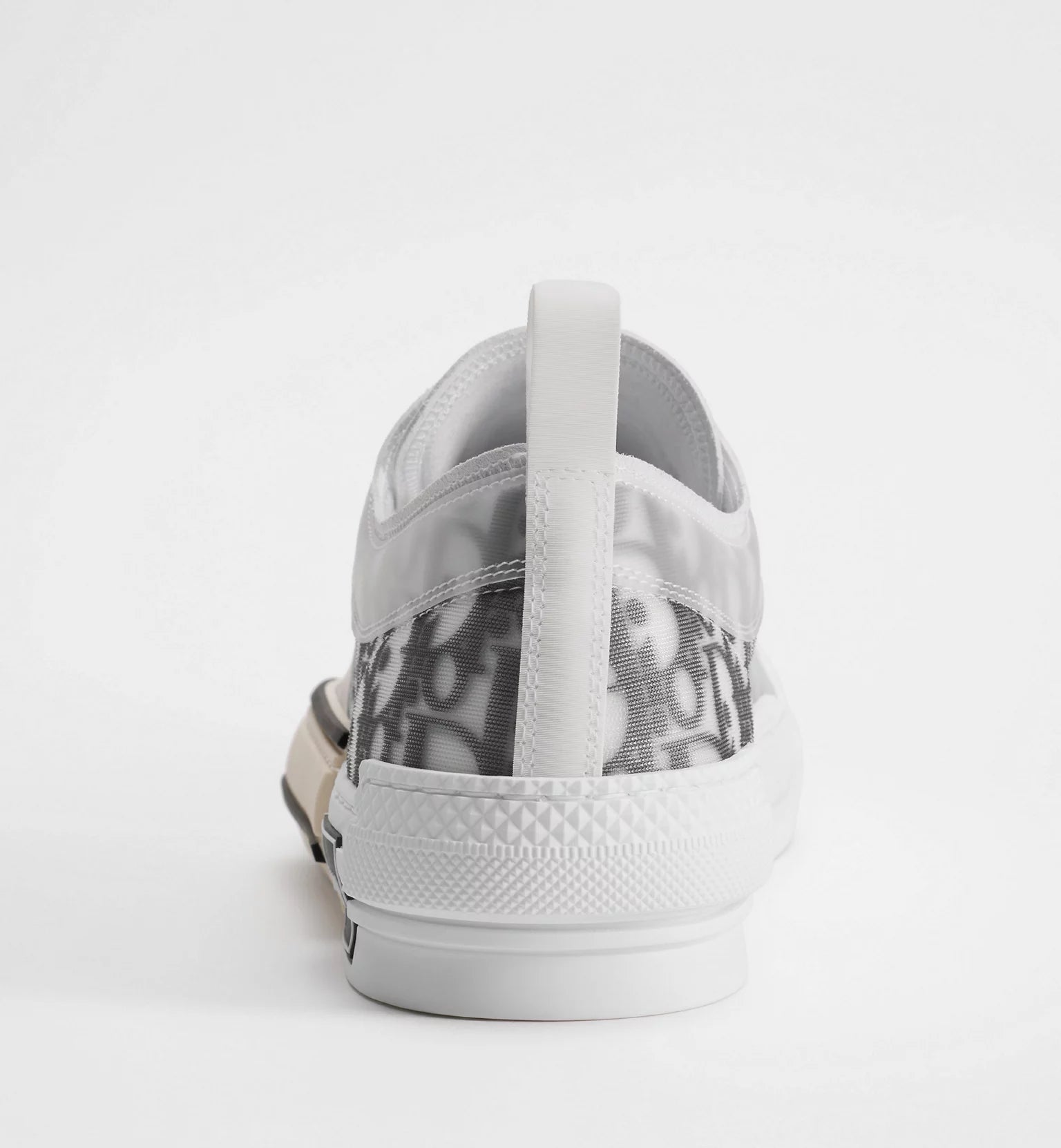 B23 League Low-Top Sneaker
