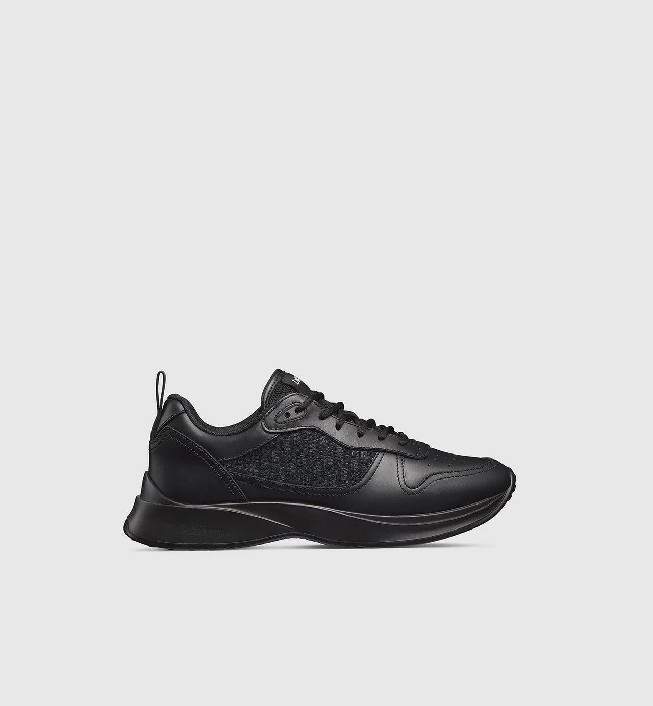 B25 Runner Sneaker