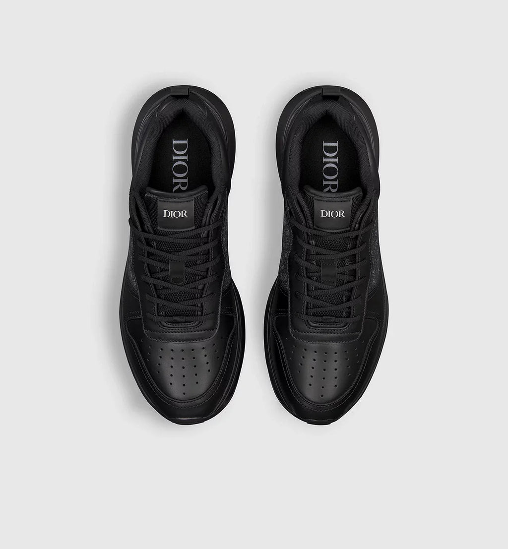 B25 Runner Sneaker