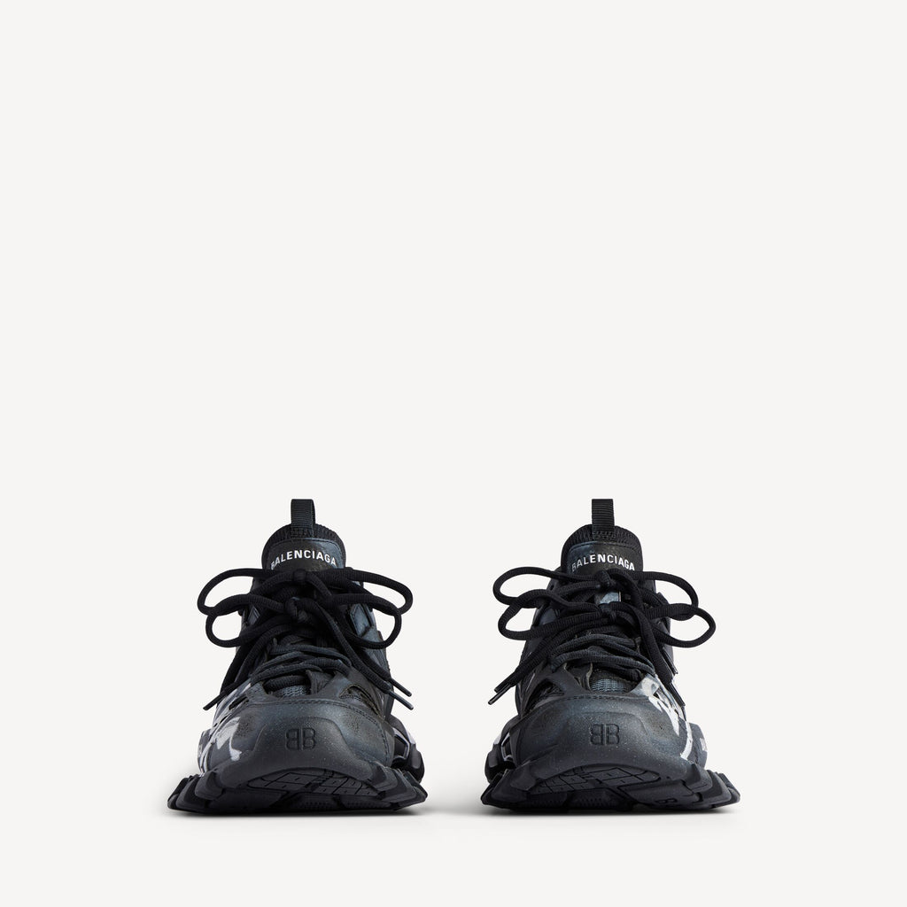Men's Track Signature Sneaker in Black/white