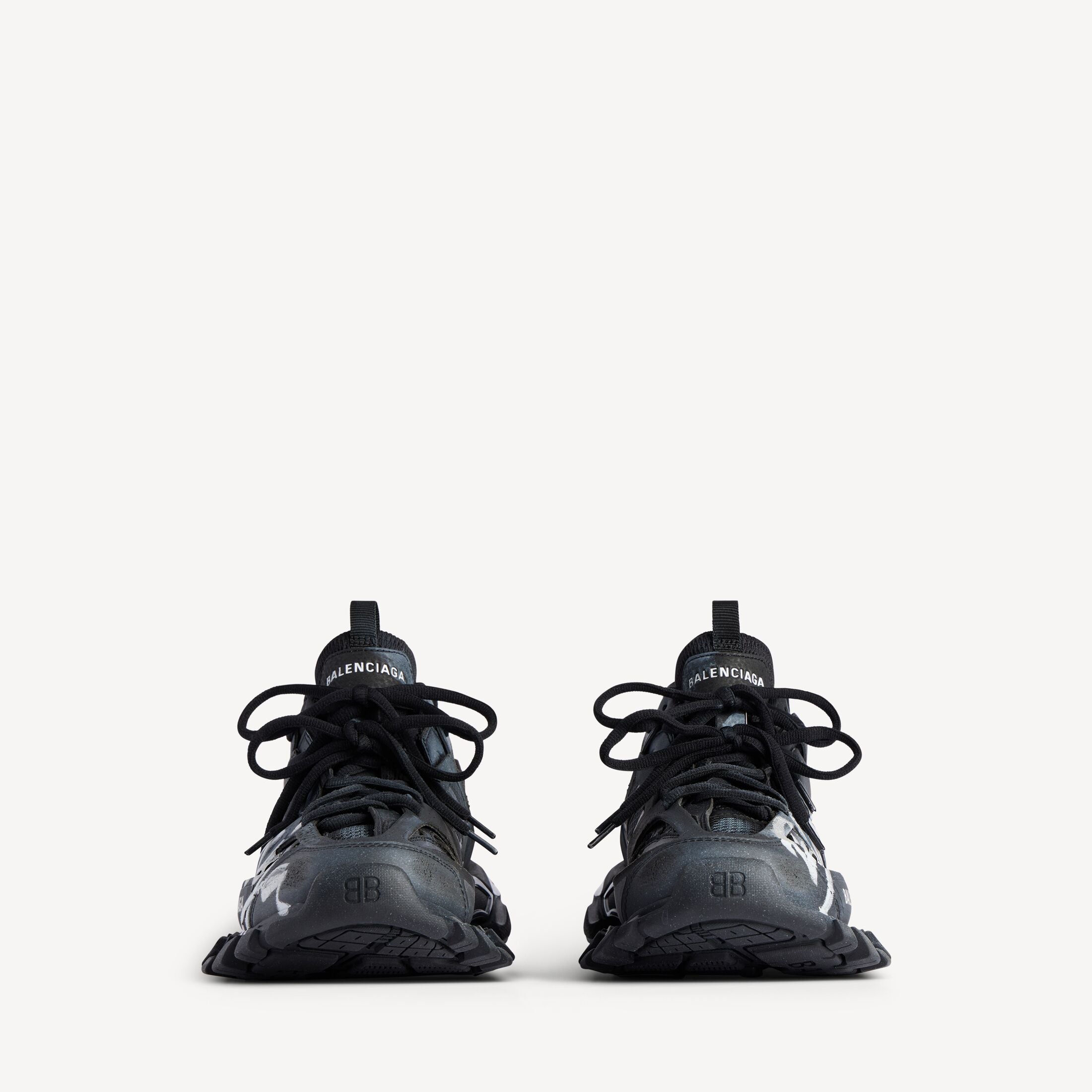 Men's Track Signature Sneaker in Black/white
