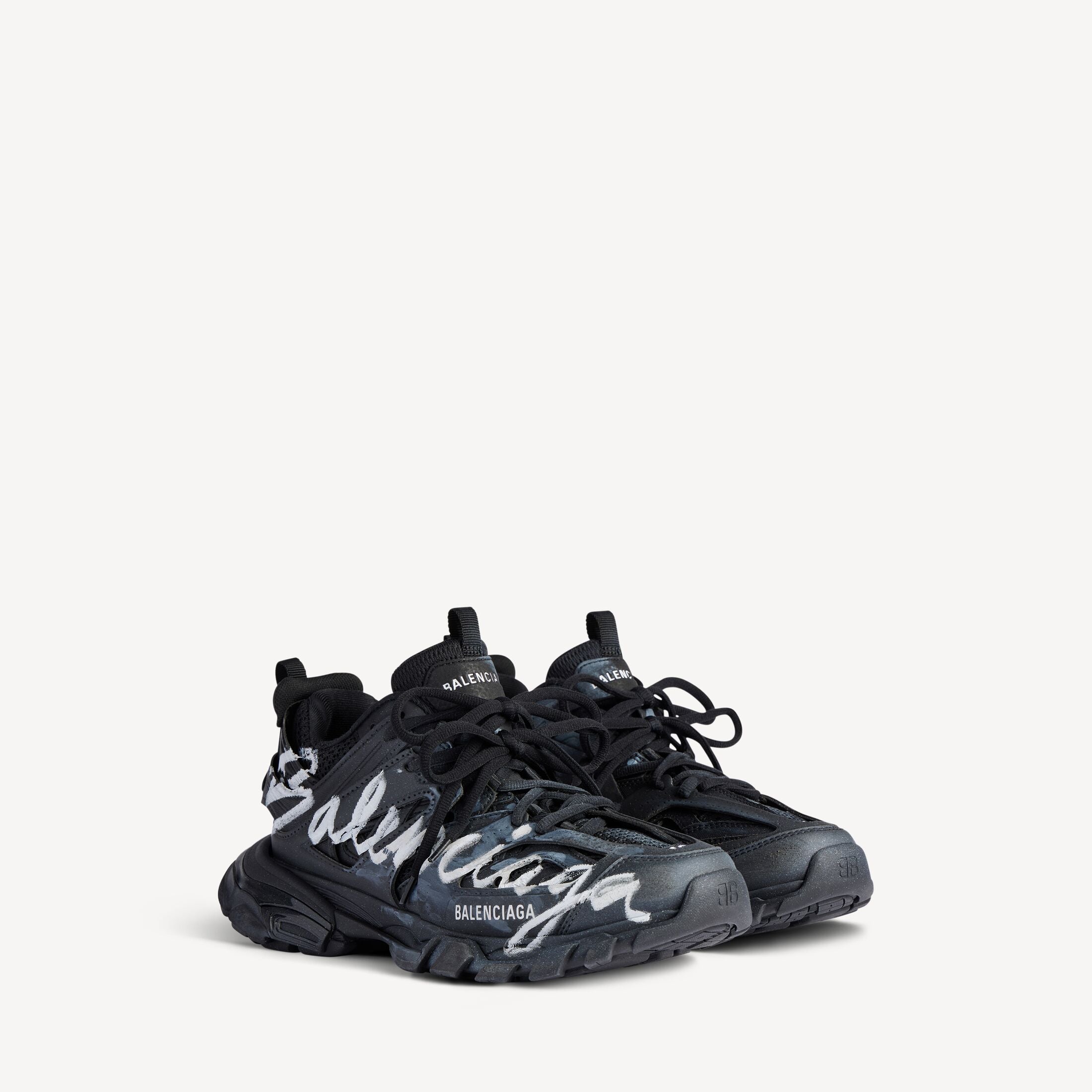 Men's Track Signature Sneaker in Black/white