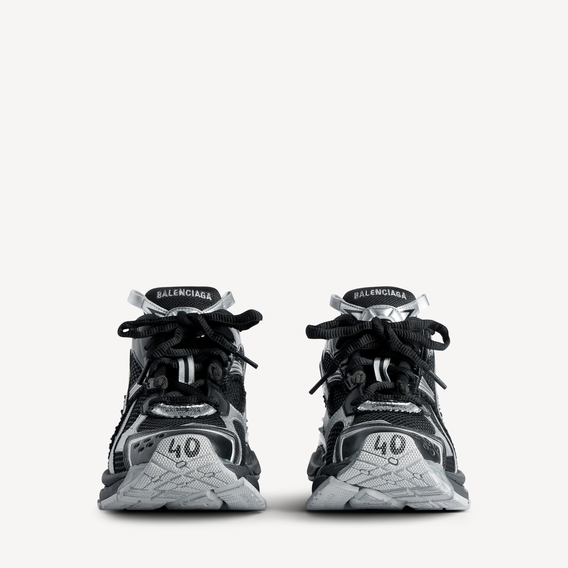 Men's Runner Trainers in Black/silver