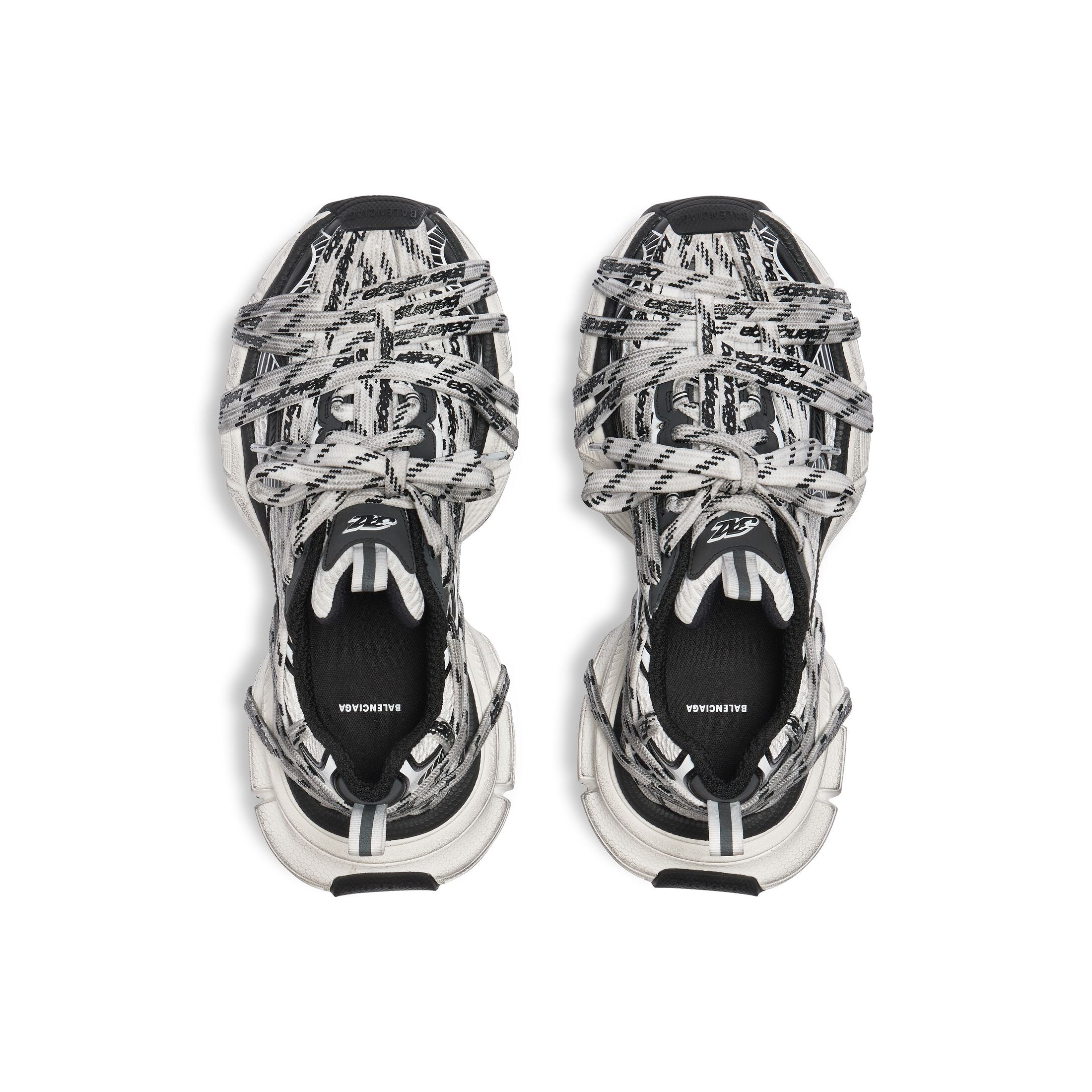 Men's 3xl Extreme Laces Logo Sneaker in White/black