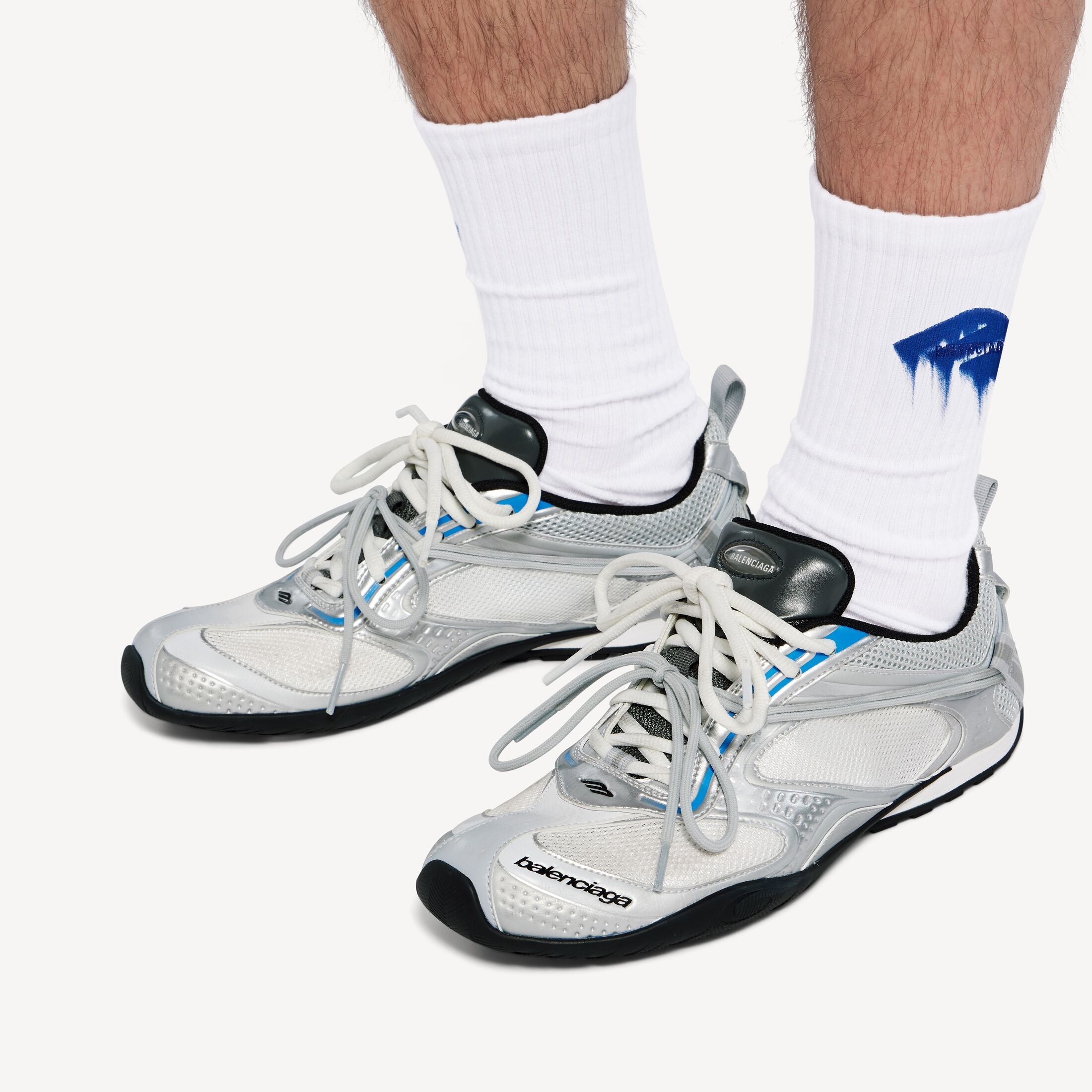 Men's Radar Gradient Lines Trainers in White/grey/silver/black/blue