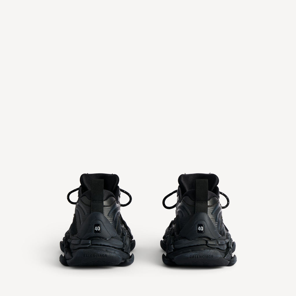 Men's Triple S.2 Trainers in Black/dark Grey