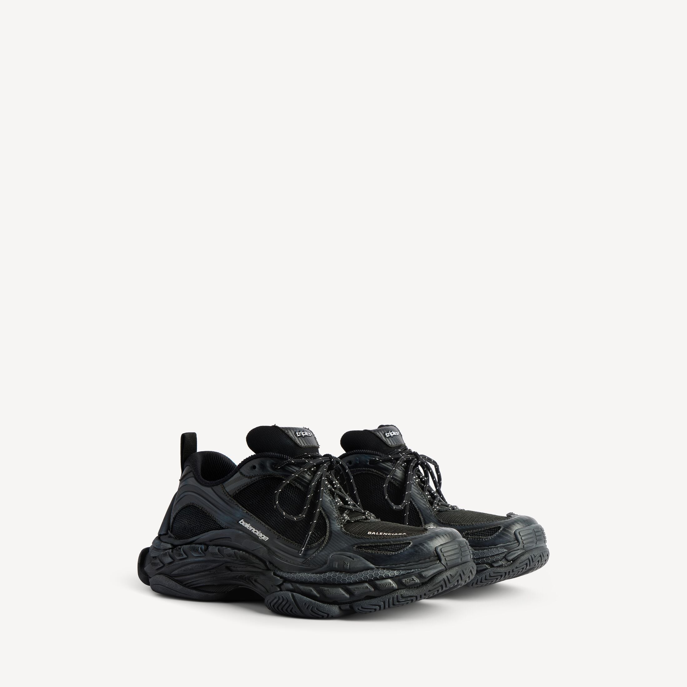Men's Triple S.2 Trainers in Black/dark Grey