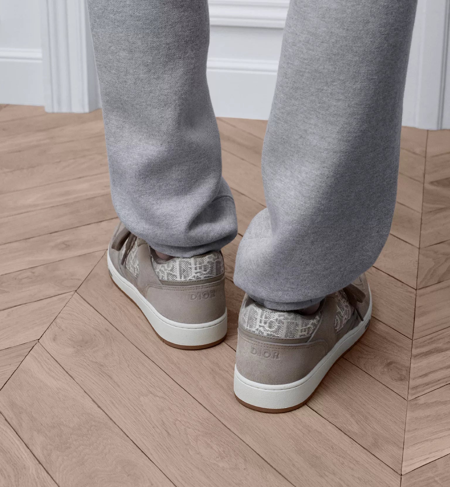 B27 Uptown Low-Top Sneaker