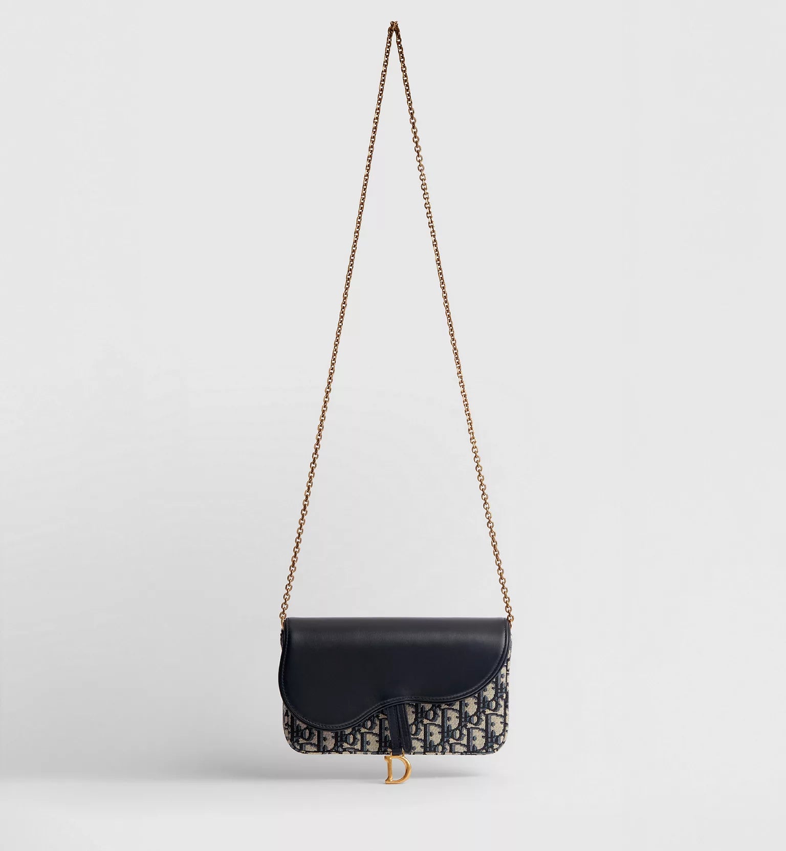 Medium Saddle Pouch with Chain
