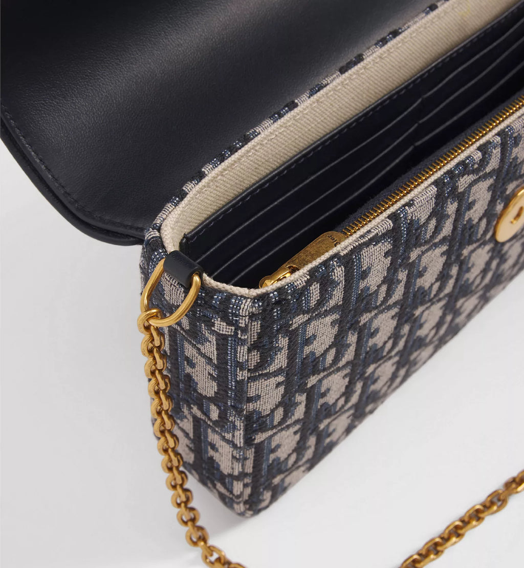 Medium Saddle Pouch with Chain