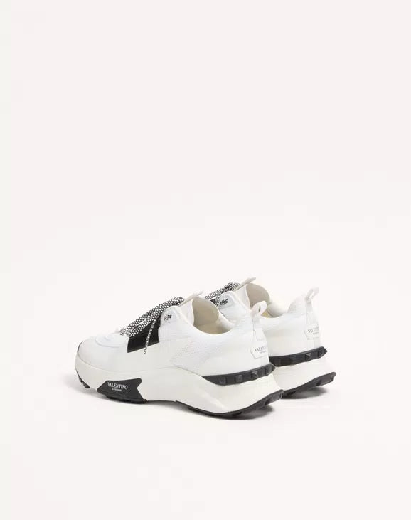 True Act Low Top Trainer In Mesh And Rubberised Fabric