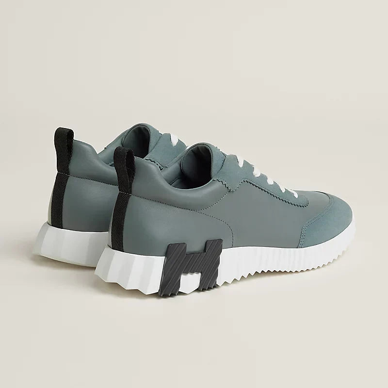 Bouncing sneaker