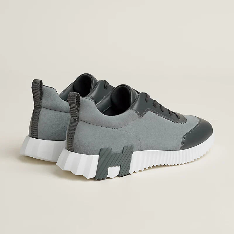 Bouncing sneaker