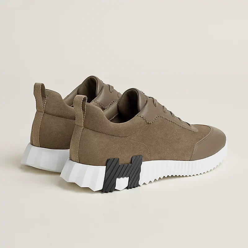 Bouncing sneaker