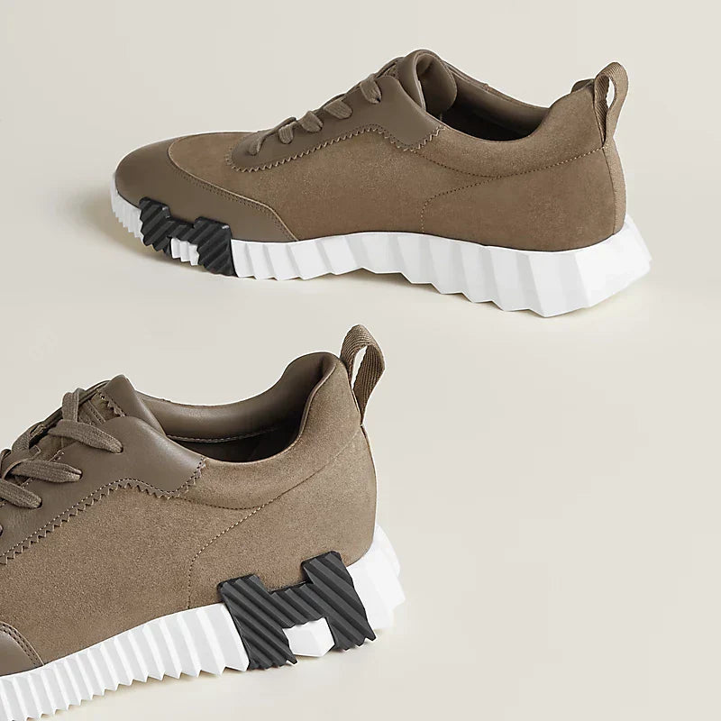 Bouncing sneaker
