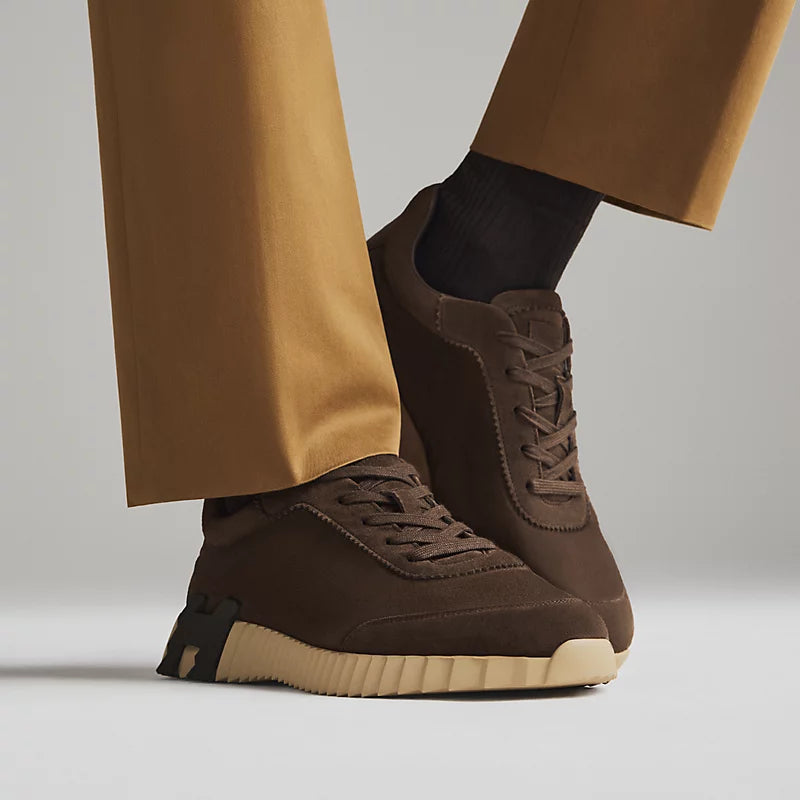 Bouncing sneaker