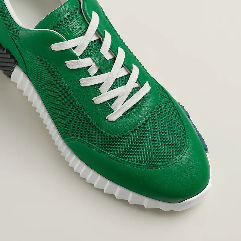 Bouncing sneaker