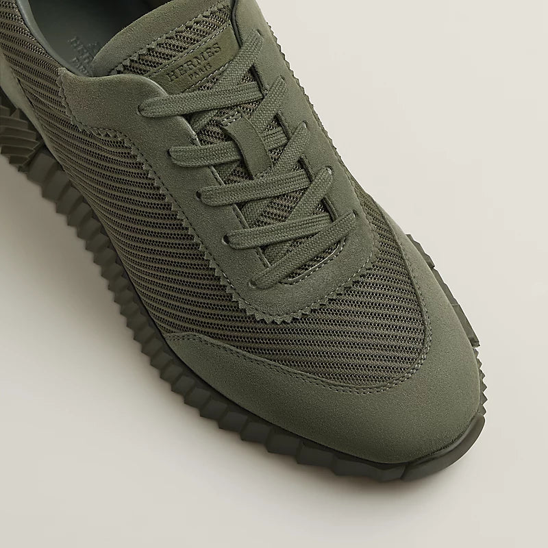 Bouncing sneaker