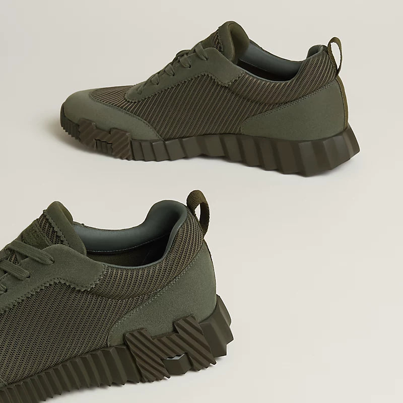 Bouncing sneaker