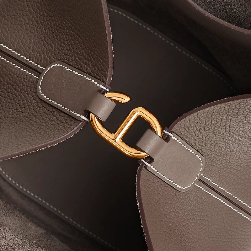 Hermès In-the-Loop 23 bag