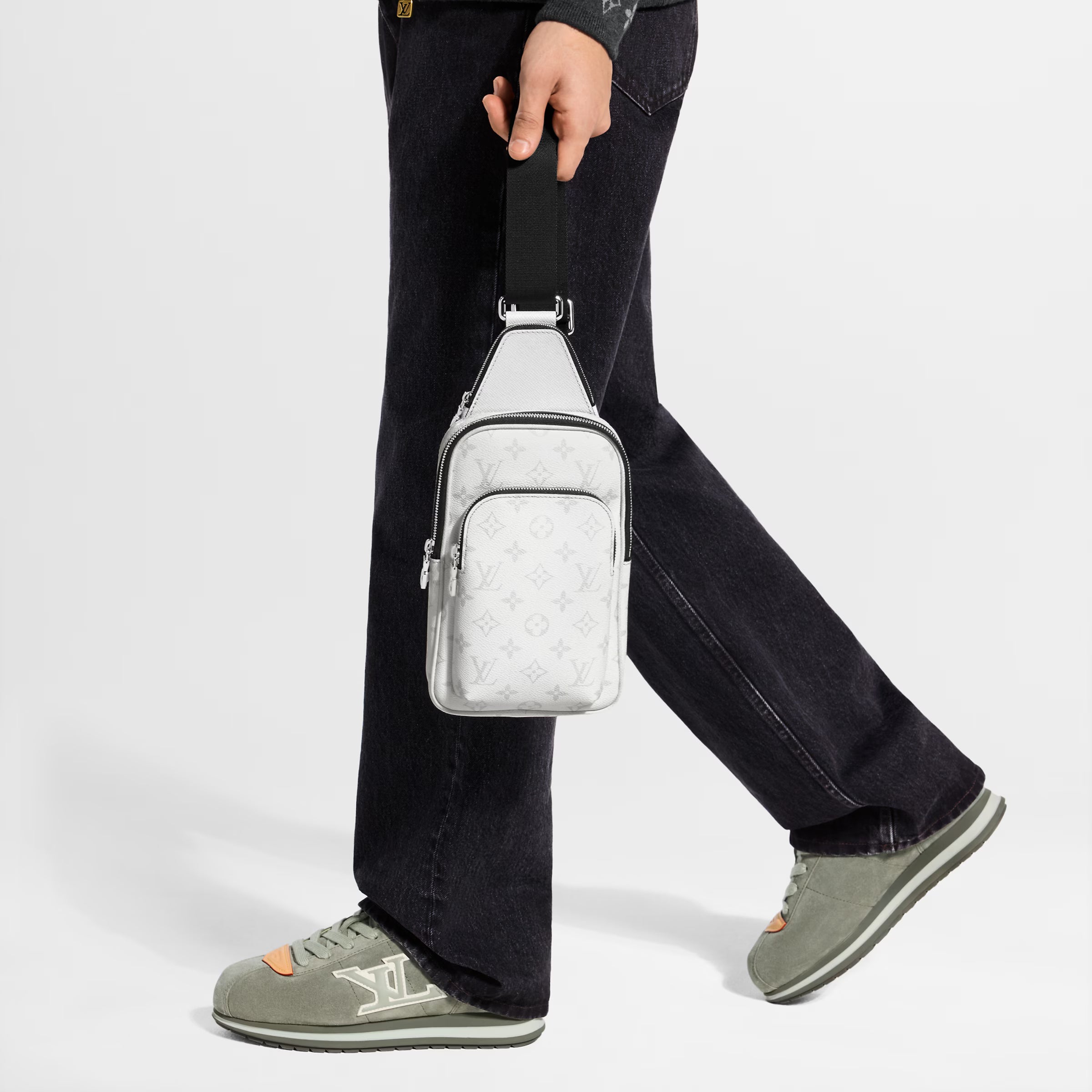 Avenue Slingbag PM Bag