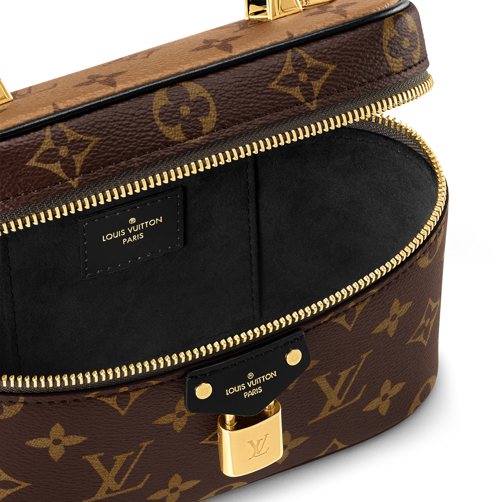 Vanity Chain Pouch Bag