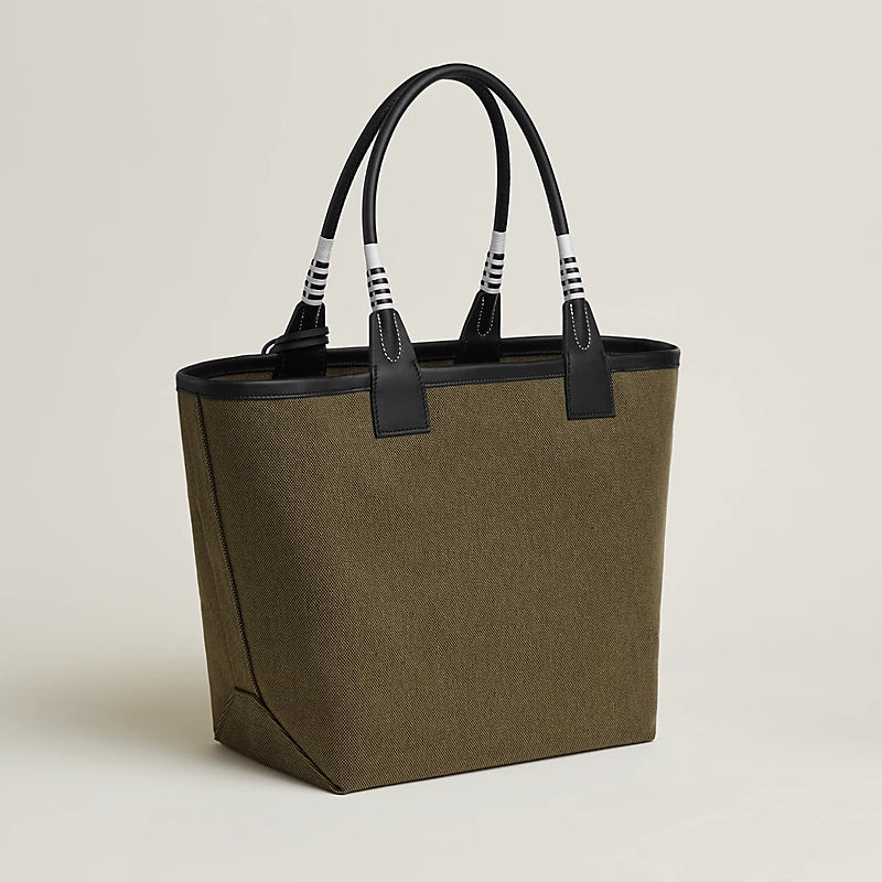 Steeple 28 bag