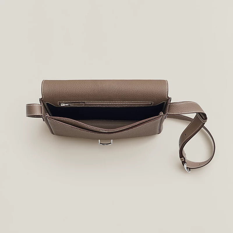 Steve light junior messenger bag