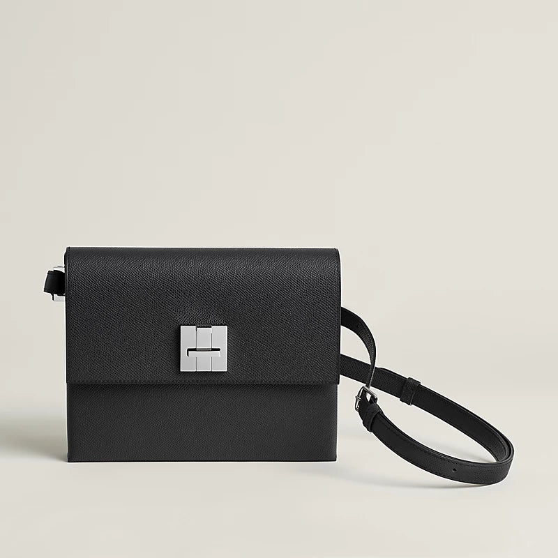 Tout en Carre pouch