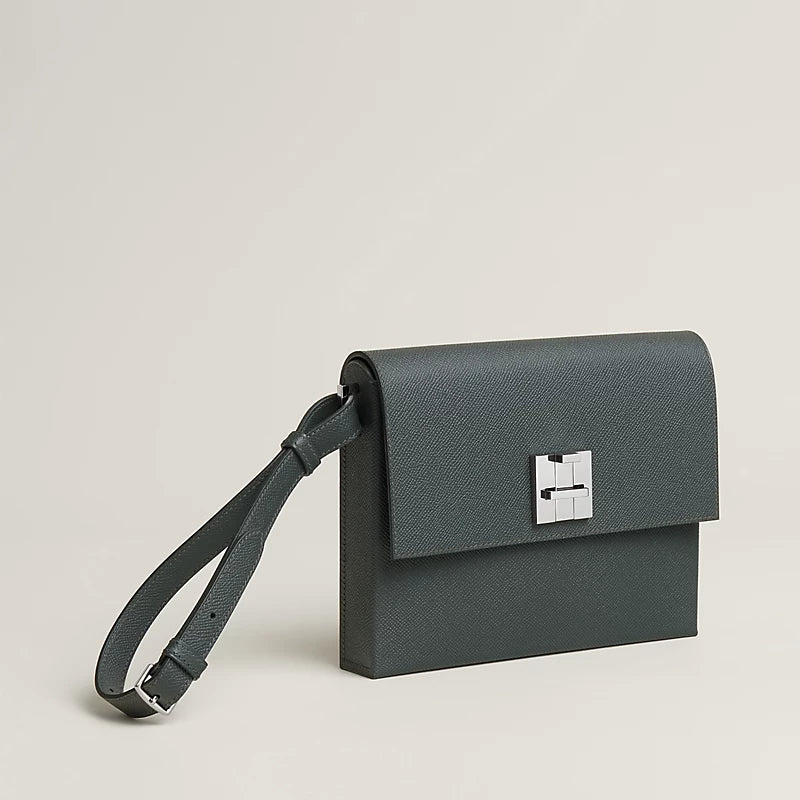 Tout en Carre pouch